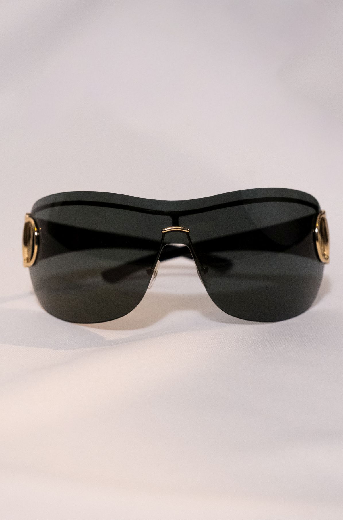 Gucci sunglasses frameless mask black & silver - Image 3
